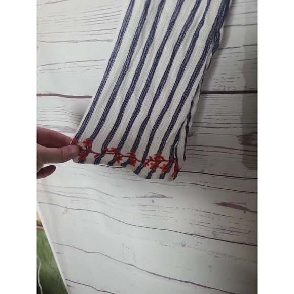 Angie White Gray Striped Embroidered Floral Guaze Boho Top Womans Size Large - Picture 5 of 8